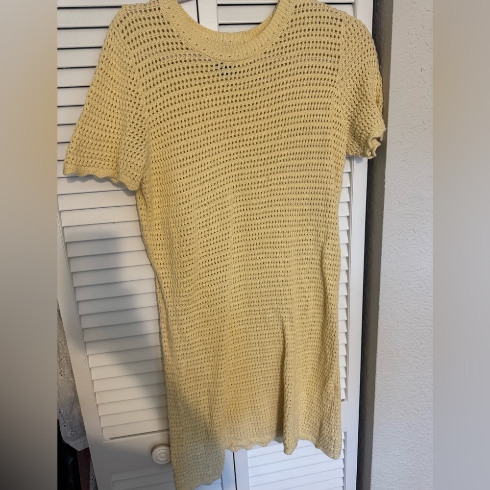 GAP Butter Yellow Knit Short Sleeve Dress